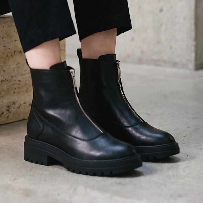 Nachhaltige und vegane Schuhe für Damen im New World Guardians Store