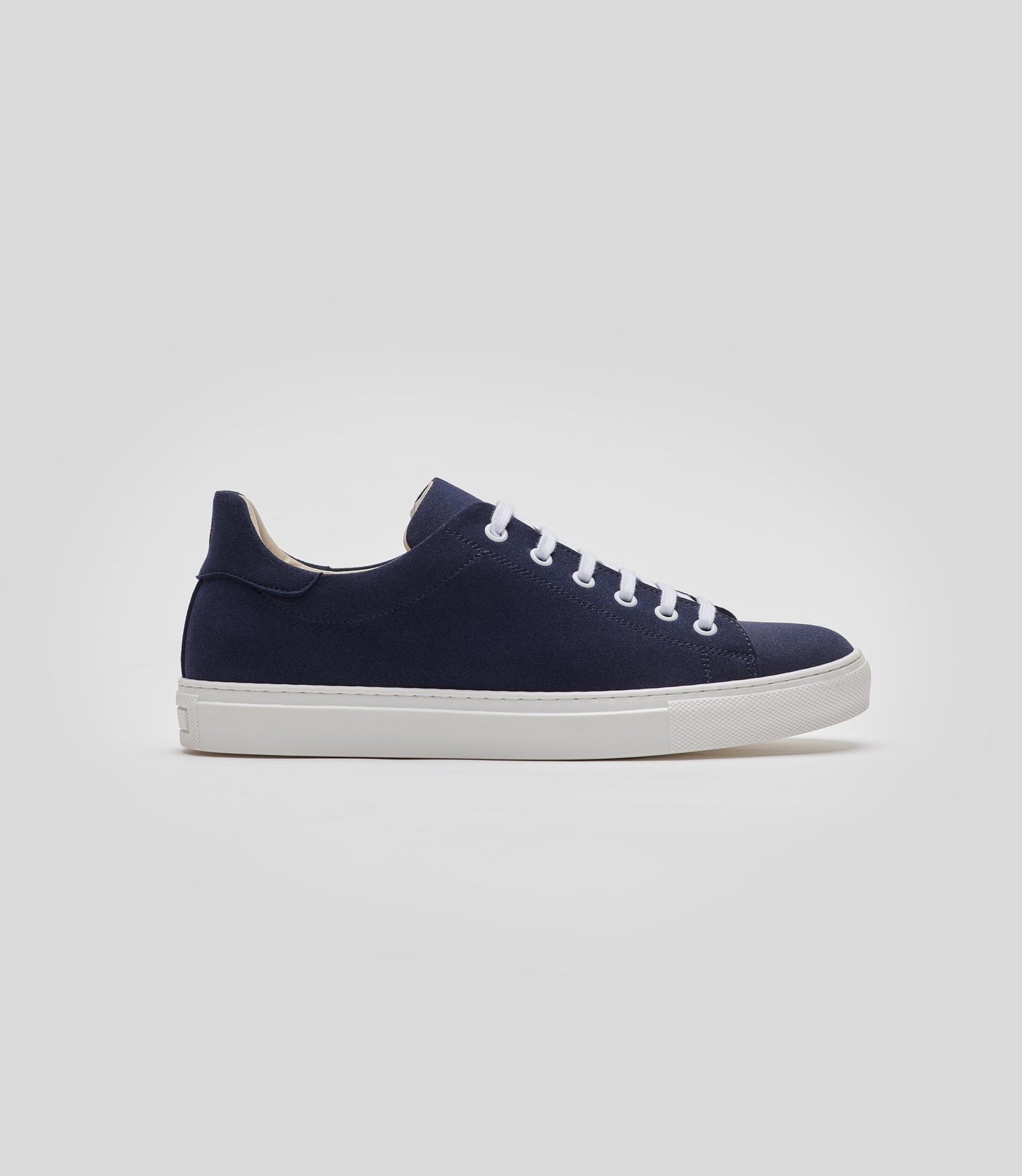 Veganer Sneaker im Wildleder-Look | Blau & Braun