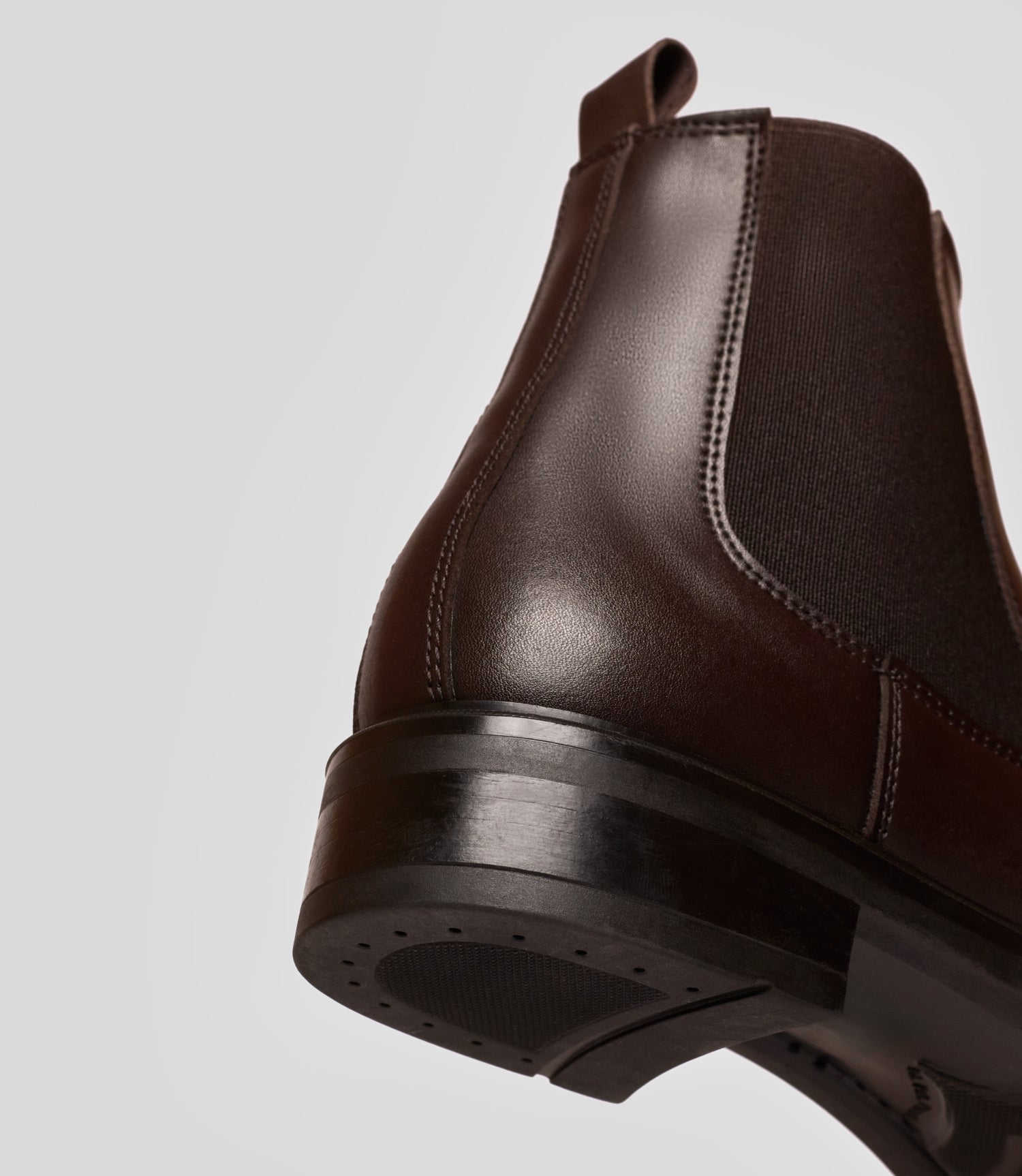 Brown vegan Chelsea boot for women by Solari Milano, elastic side panel detail