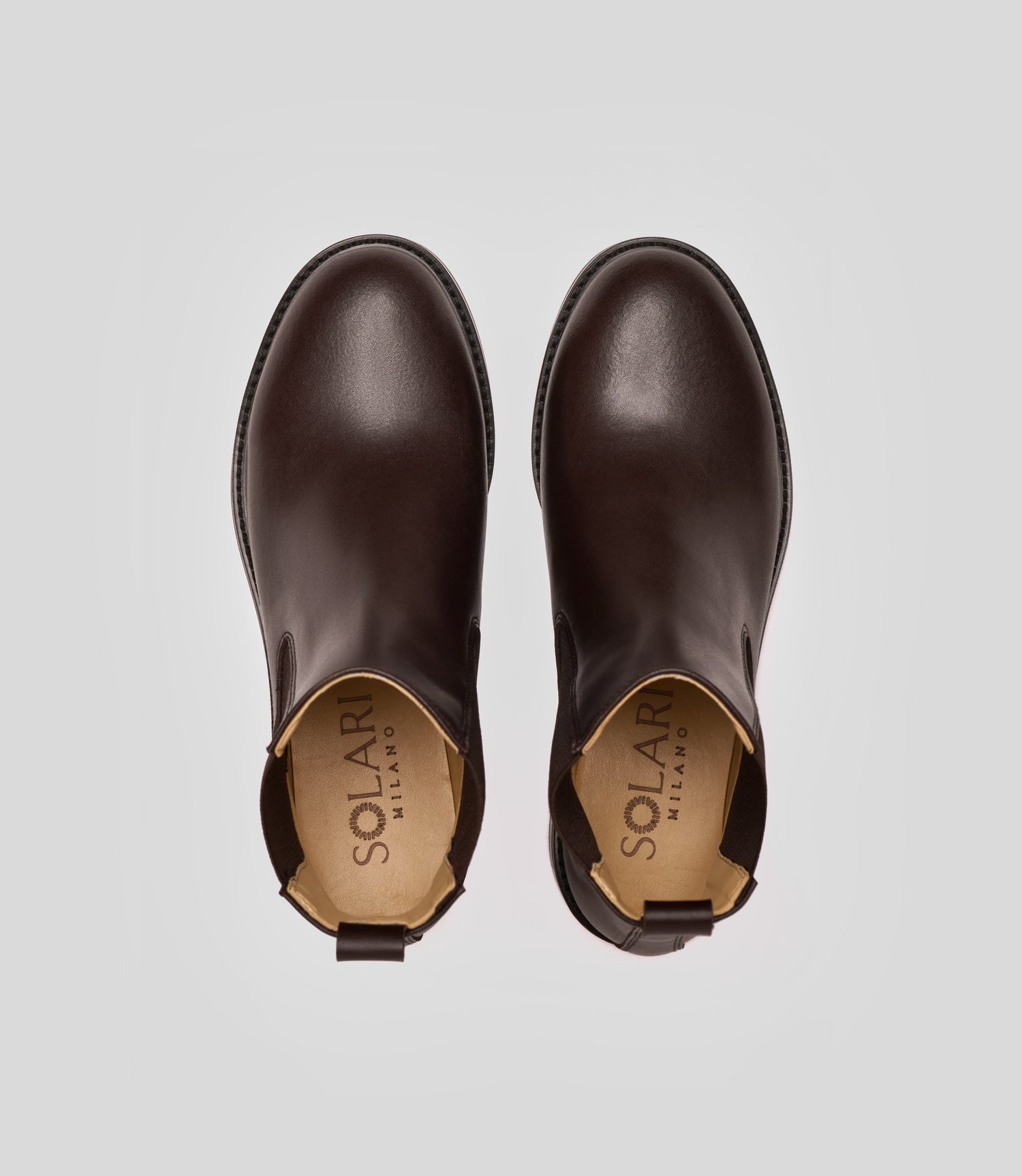 Brown vegan Chelsea boot for women by Solari Milano, smooth finish detail