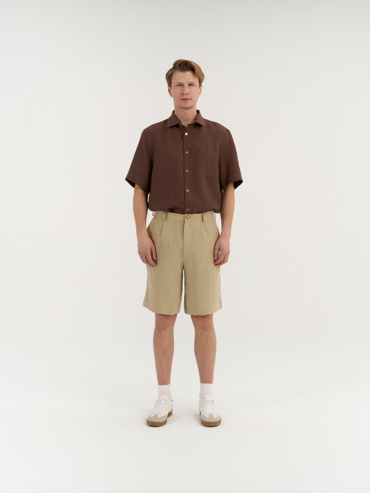 Marco Pleated Men's Linen Shorts – Beige by AmourLinen – alternate view