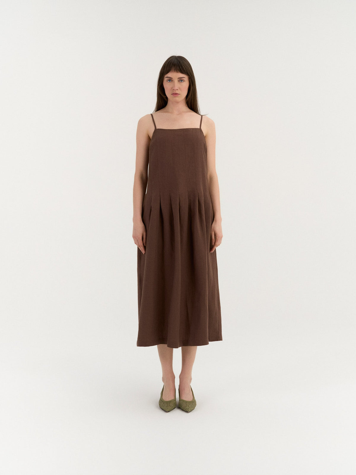 Sarah Pleated Dress – Cacao by AmourLinen – alternate view