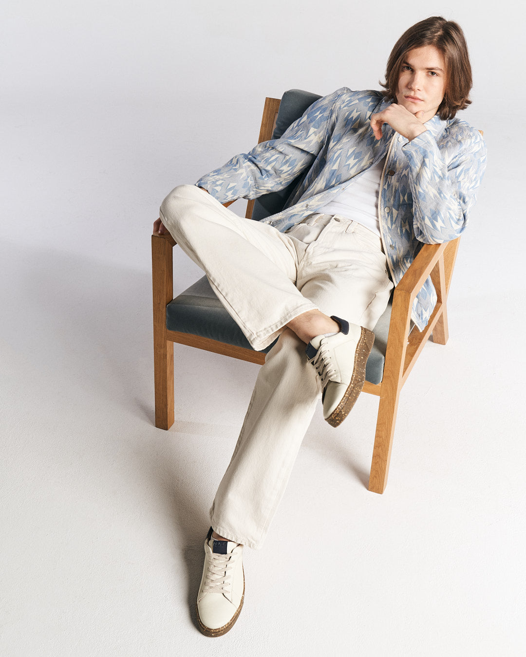 JACOB Vegane Sneakers in Beige & Marineblau aus Apfel- & Maisleder