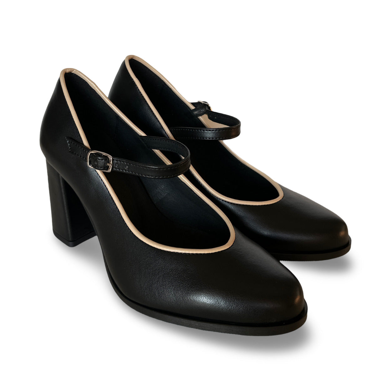 MARTINA - Schwarze Vegane Mary Jane Pumps aus Apfelleder