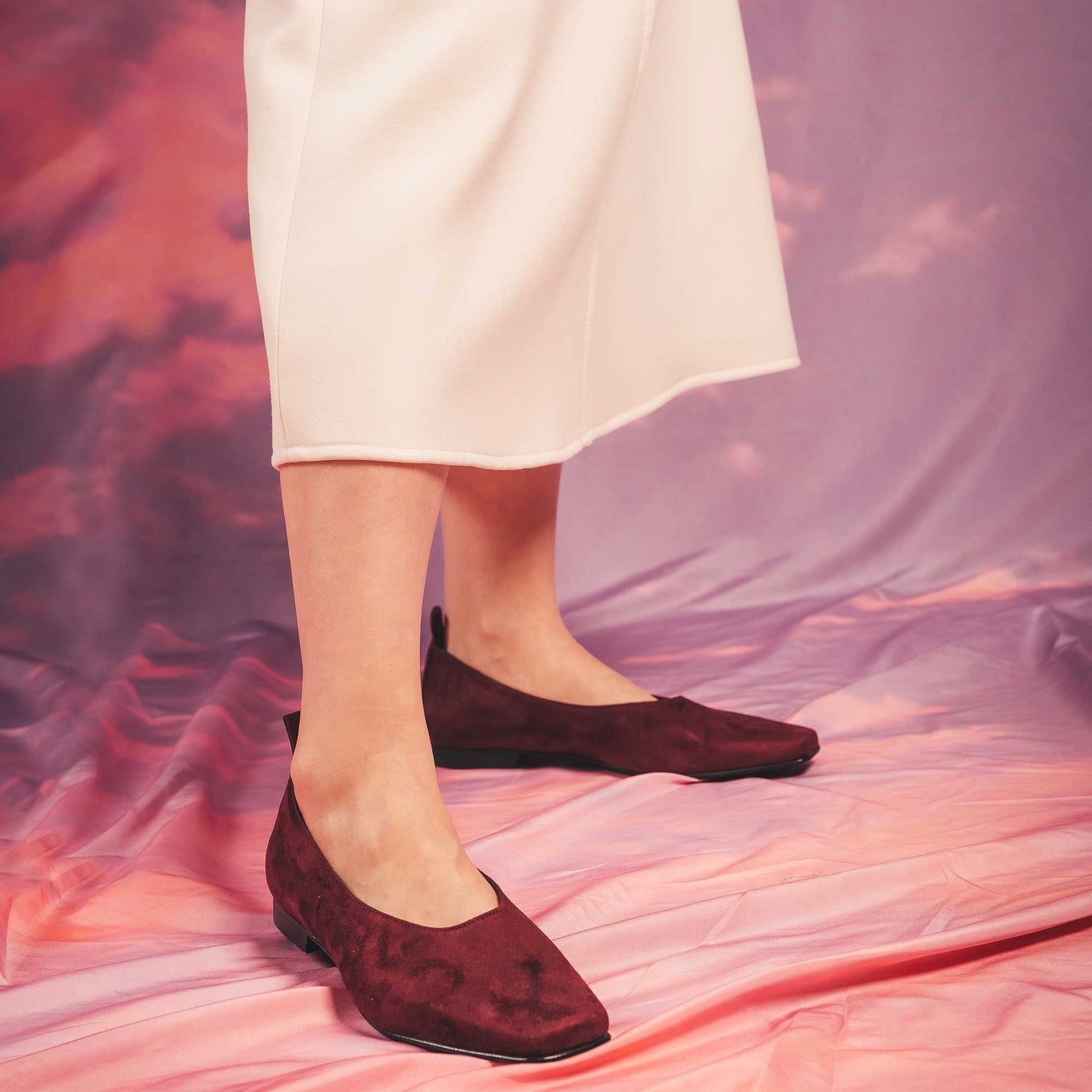 Women flat shoes red wearing white dress | NAE Vegan Shoes