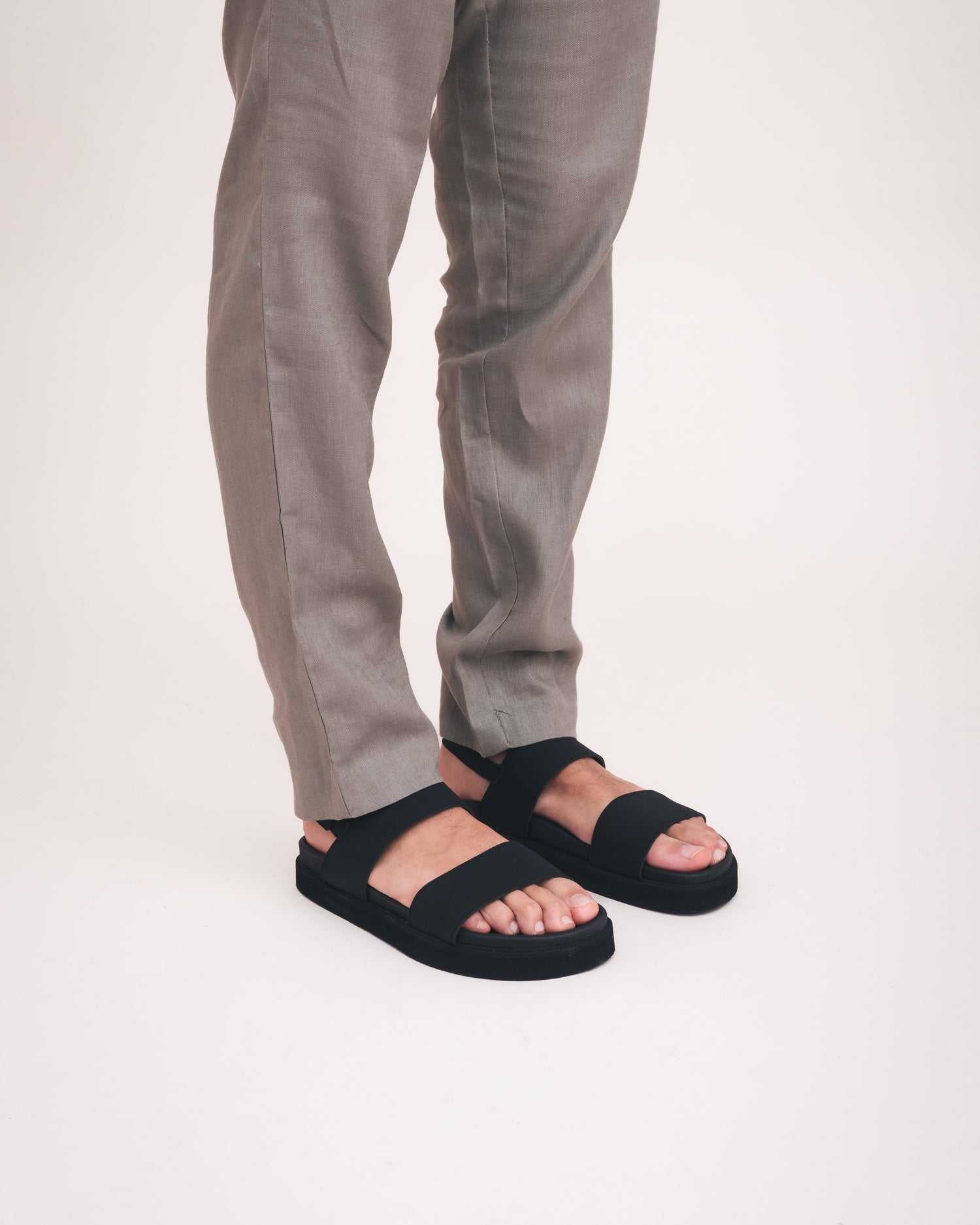 Vegane Unisex Slingback Sandalen dicke Sohle urban bequem verstellbar