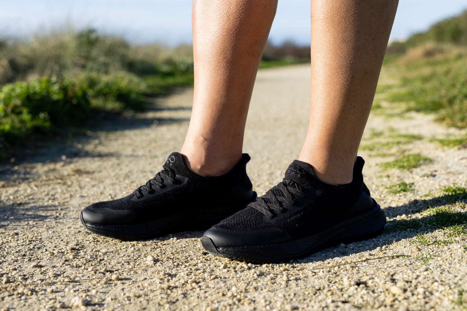 Vegan Hemp Runners for Men in Black