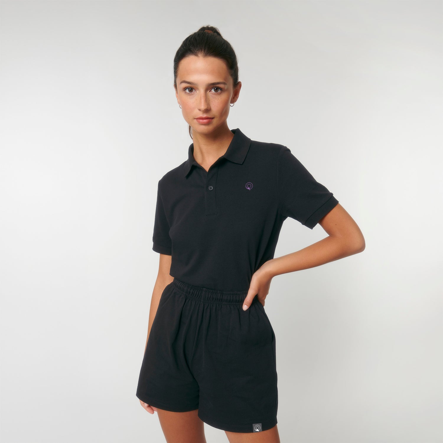Black lightweight sustainable shorts in organic cotton, designed for comfort and everyday wear, 5 colors