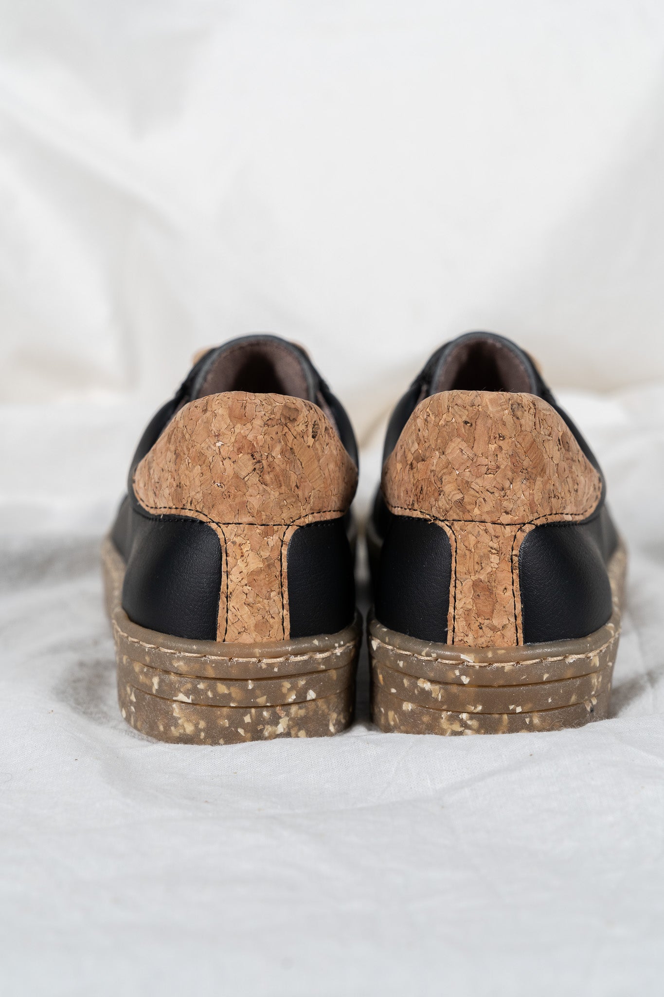 DORI Plant-Based Sneakers - Schwarz&Kork
