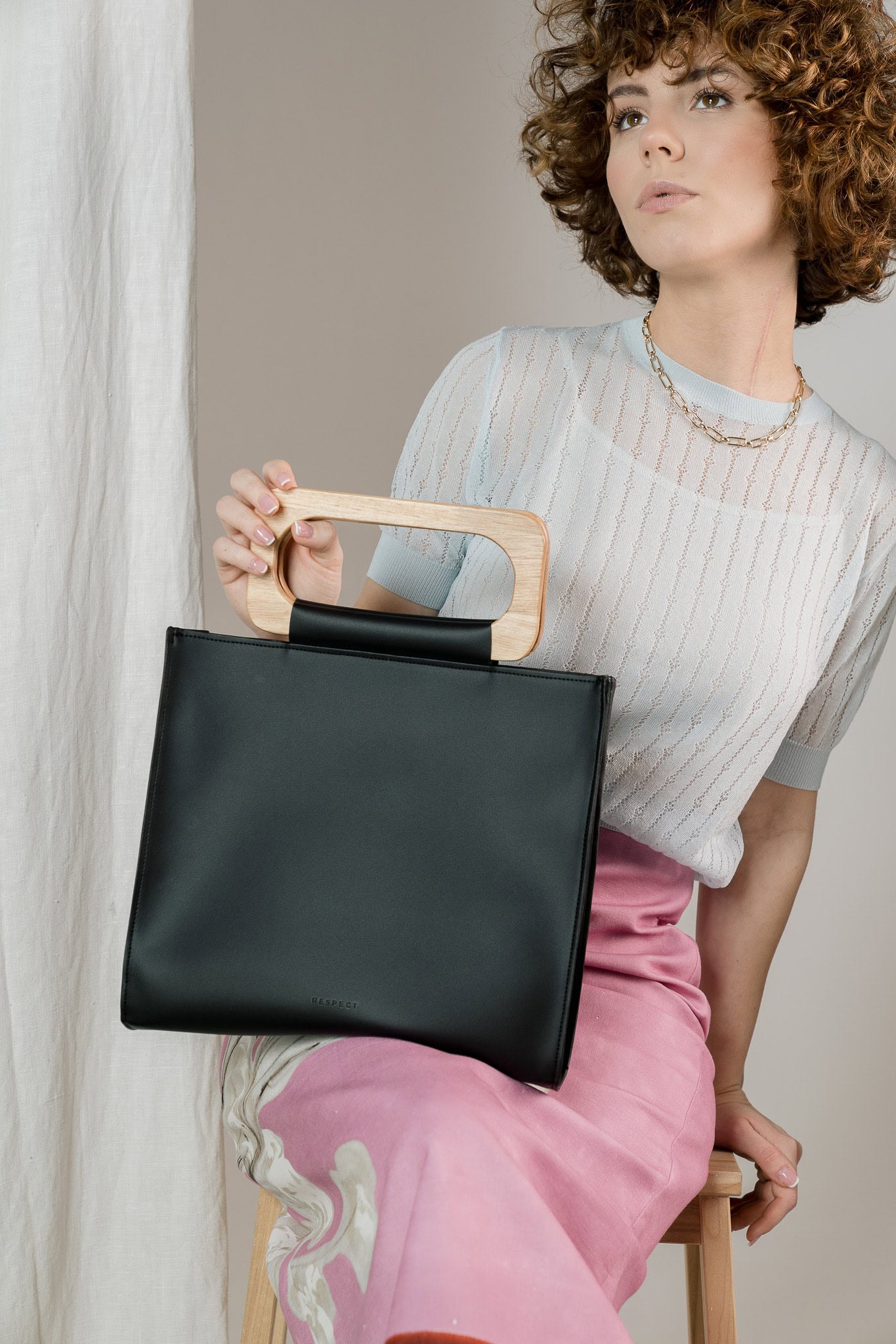 BASKET BAG olive leather black