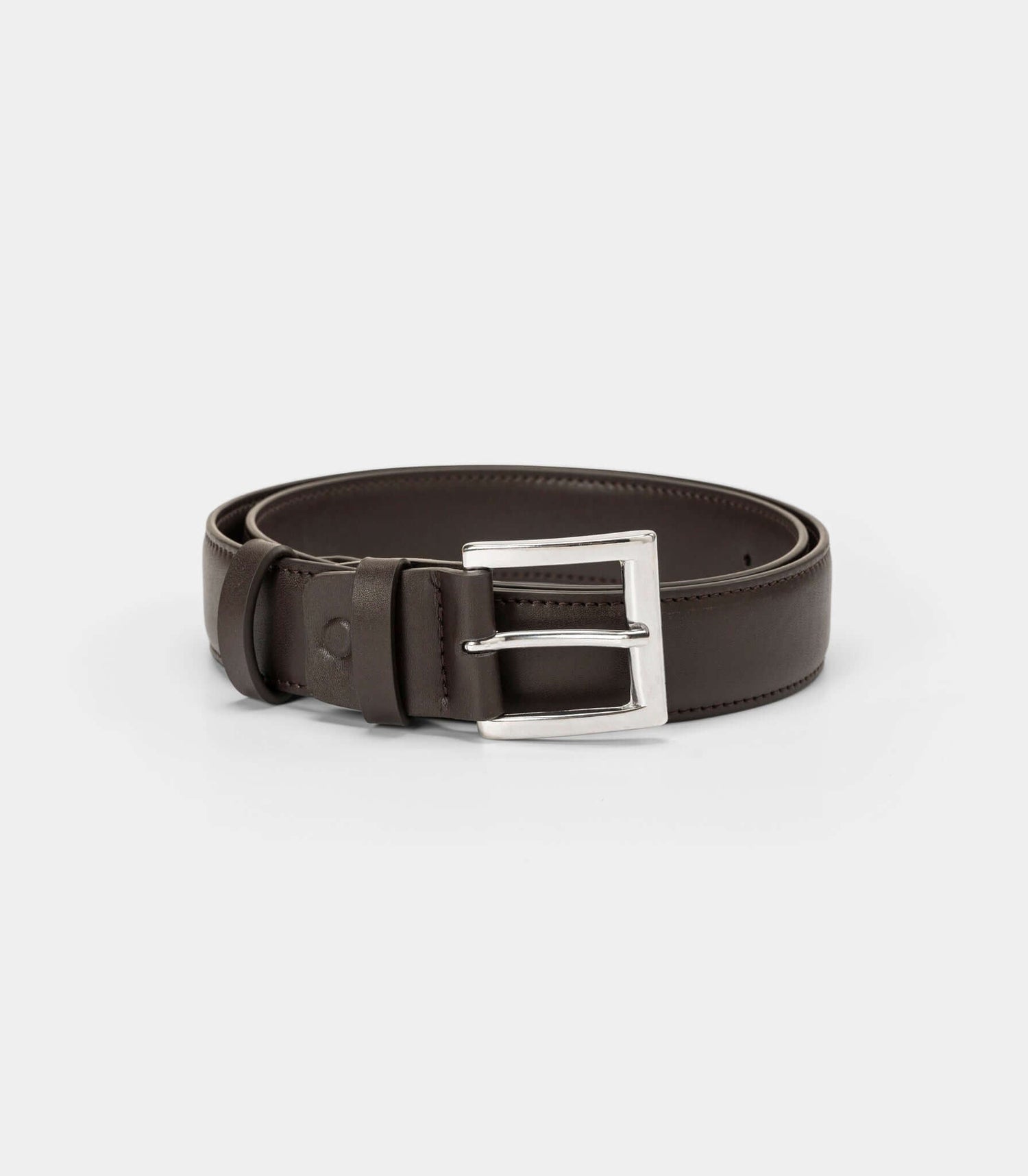 Cintura Classica Vegana – Marrone Scuro in pelle sintetica con fibbia in metallo elegante.