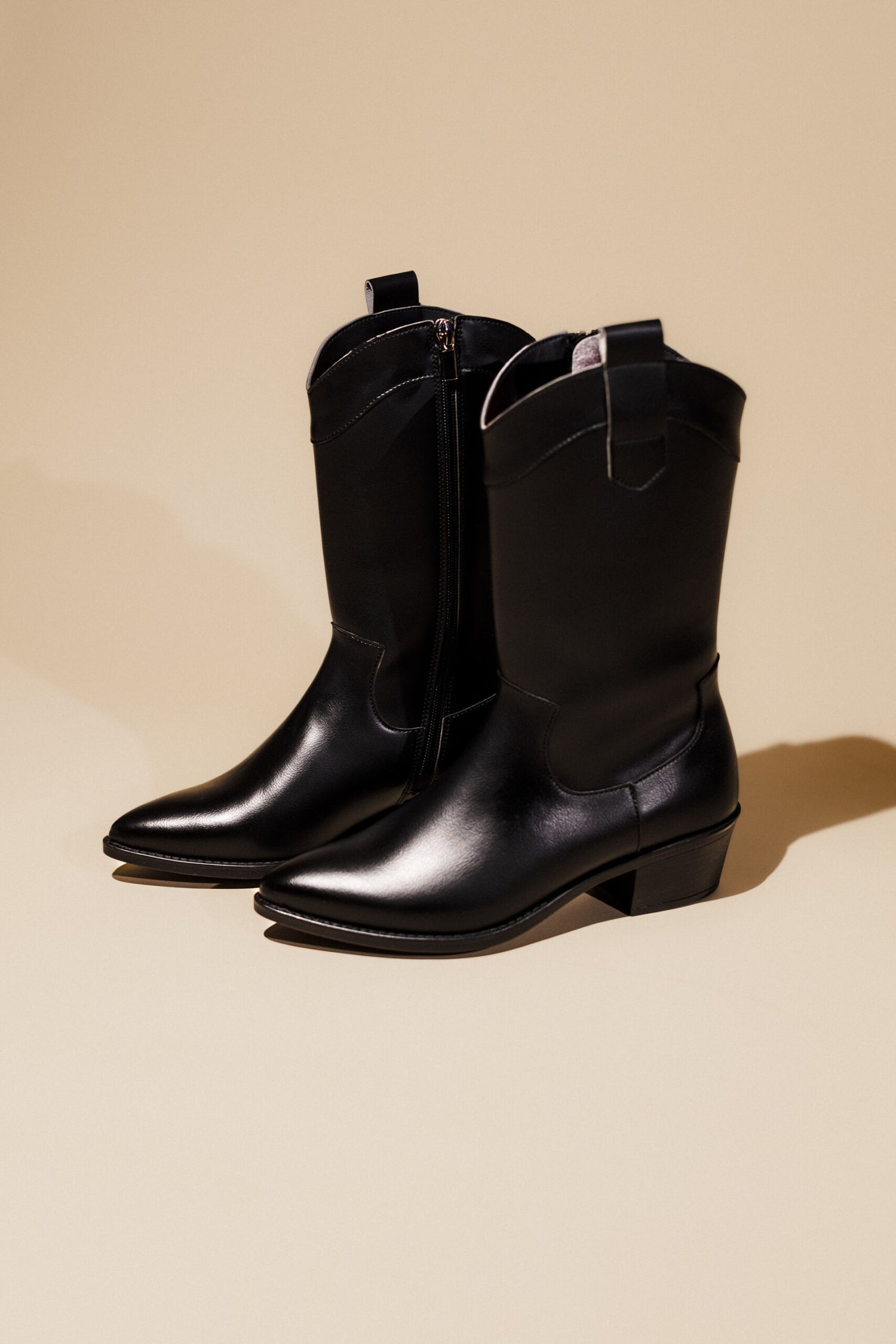 CARMEN Schwarze Vegane Cowboy Boots