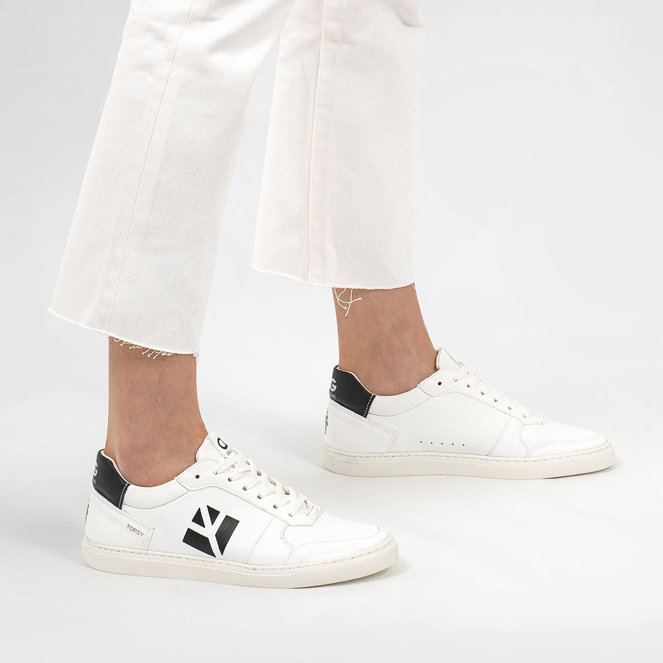 Topsy Sneaker - White Black