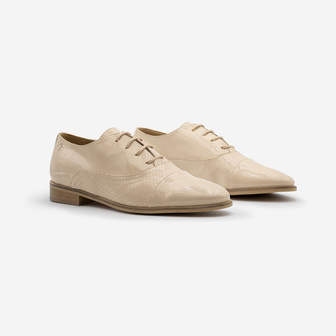 Chaussures de ville végan et écologique femme richelieu beige crème - Aiko Cog