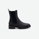 Black vegan Chelsea boot with circular microfiber lining – sustainable footwear