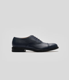 Vegan Oxford - Man, elegant formal shoes with a smooth upper and rounded toe design.