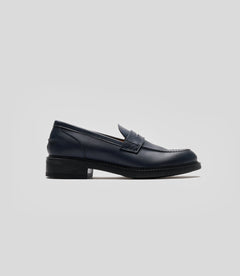 Navy blue vegan loafer for women by Solari Milano, three-quarter view