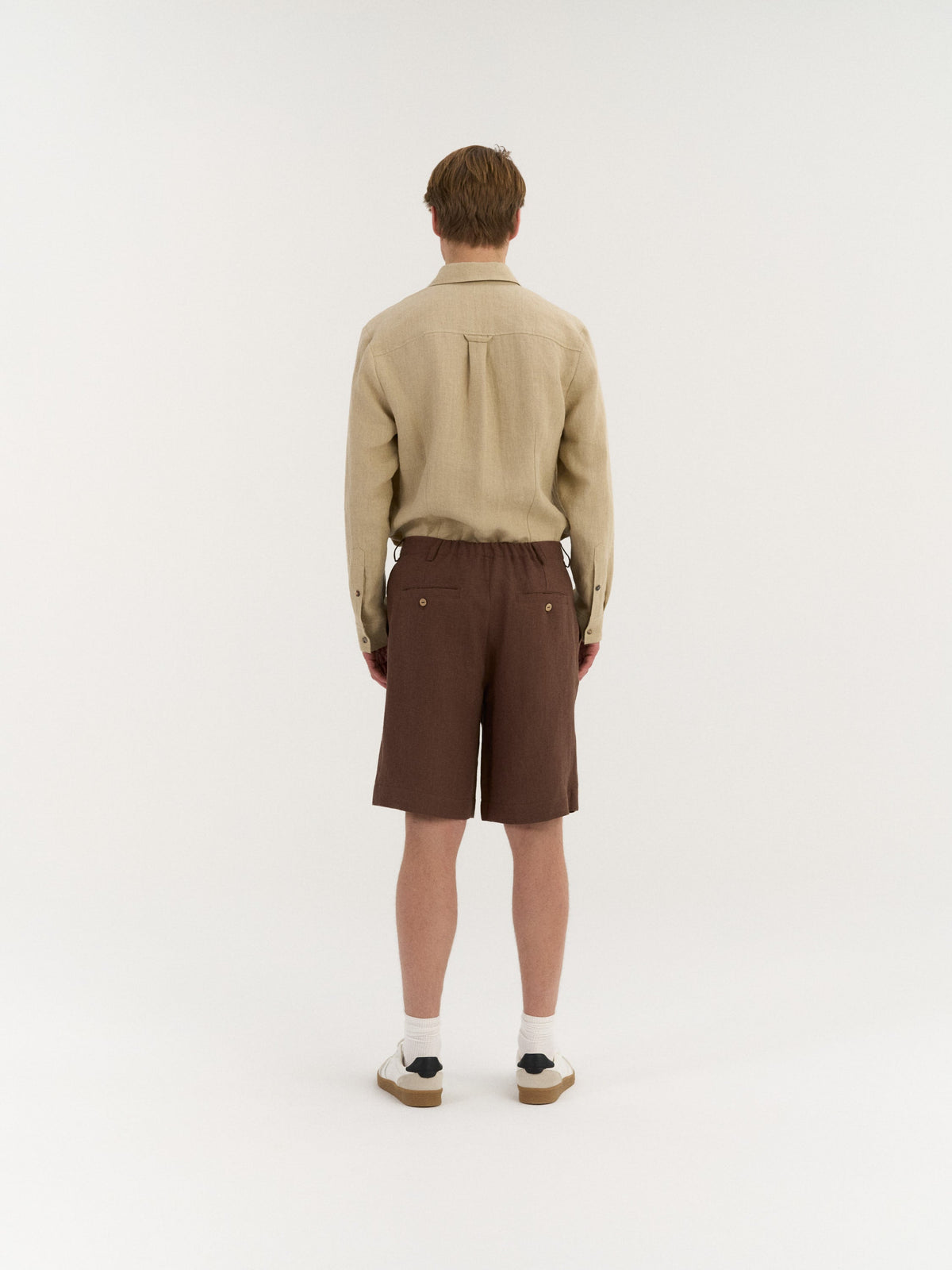 Marco Pleated Men's Linen Shorts – Cacao by AmourLinen – alternate view
