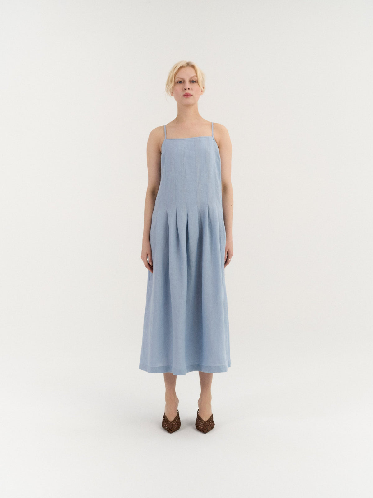 Sarah Pleated Dress – Light Blue by AmourLinen – alternate view