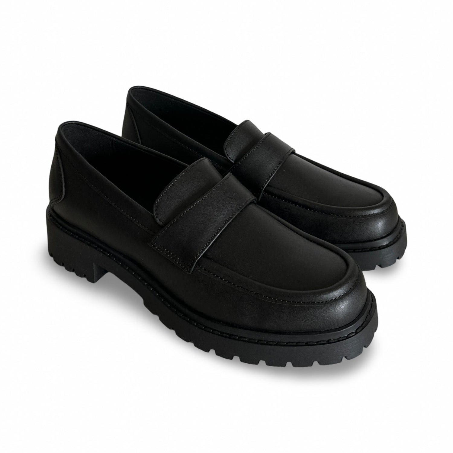 ALESSIA Black - Vegan Moccasins with Chunky Sole