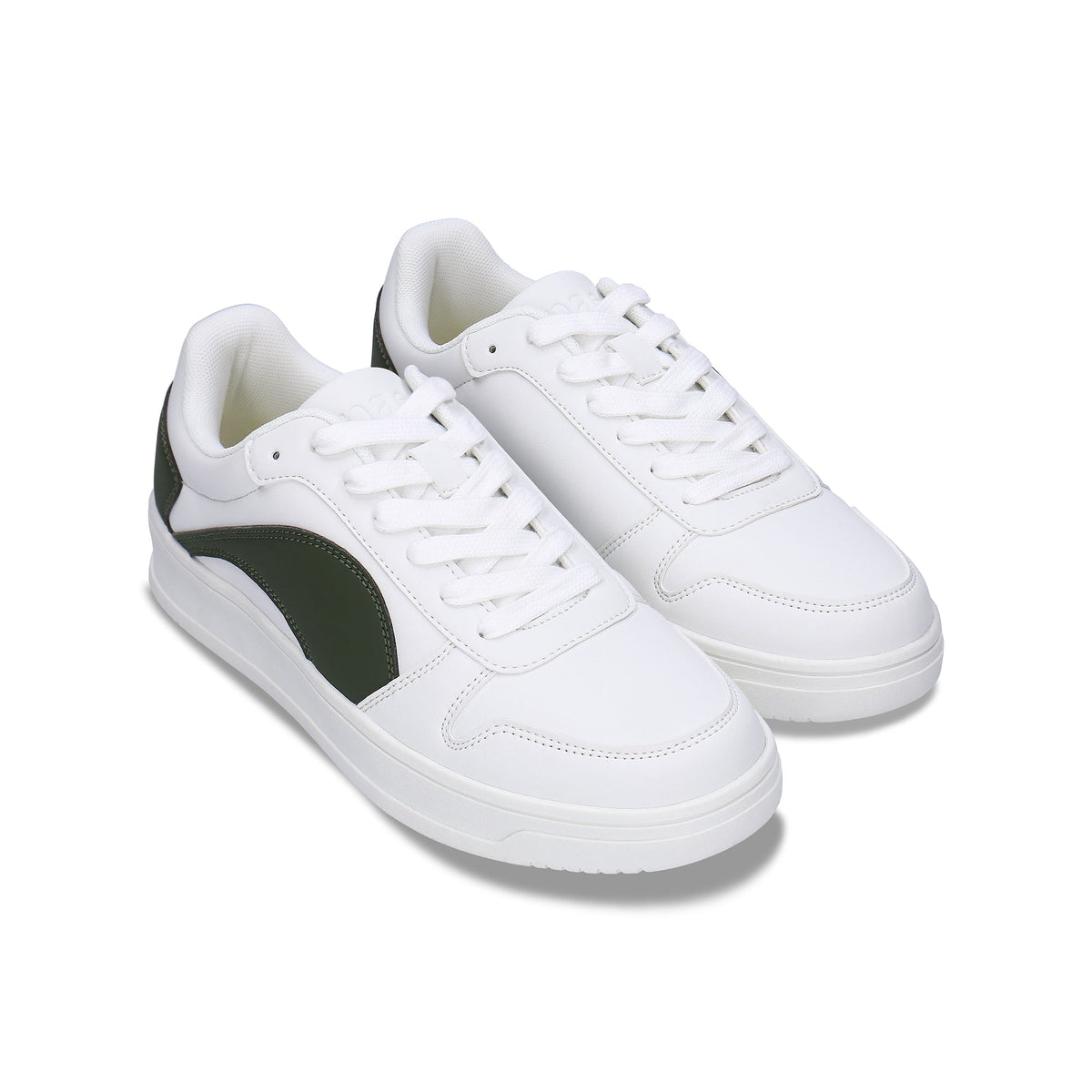 DOKA Green veganes Sneaker-Paar – vegane Unisex-Sneaker in weißem und grünem Colourblocking mit flacher Gummi-Cupsohle
