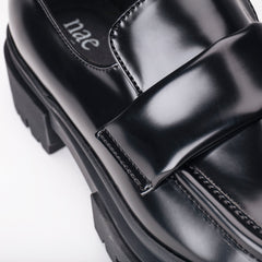 black loafers flat shoes moccasin in vegan leather microfibers ridged sole