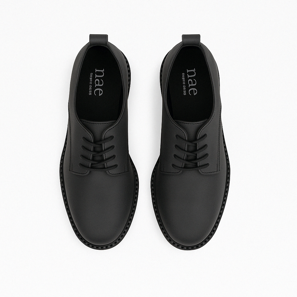 Scarpa vegana derby casual con suola rigata antiscivolo e fodera traspirante