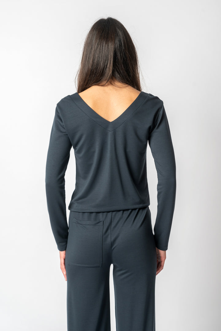 Blaues Sweatshirt mit V-Ausschnitt aus TENCEL™ Lyocell – Lenora