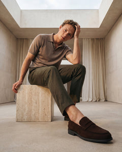 LEVI Braun veganer Penny-Loafer Paar — ethischer Herren-Businessschuh in braunem Mikrowildleder
