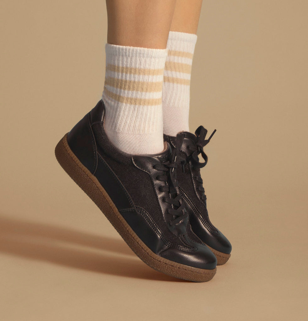 NOMAD MOON | Schwarze Nachhaltige Sneaker aus Veganem Leder & Leinen 