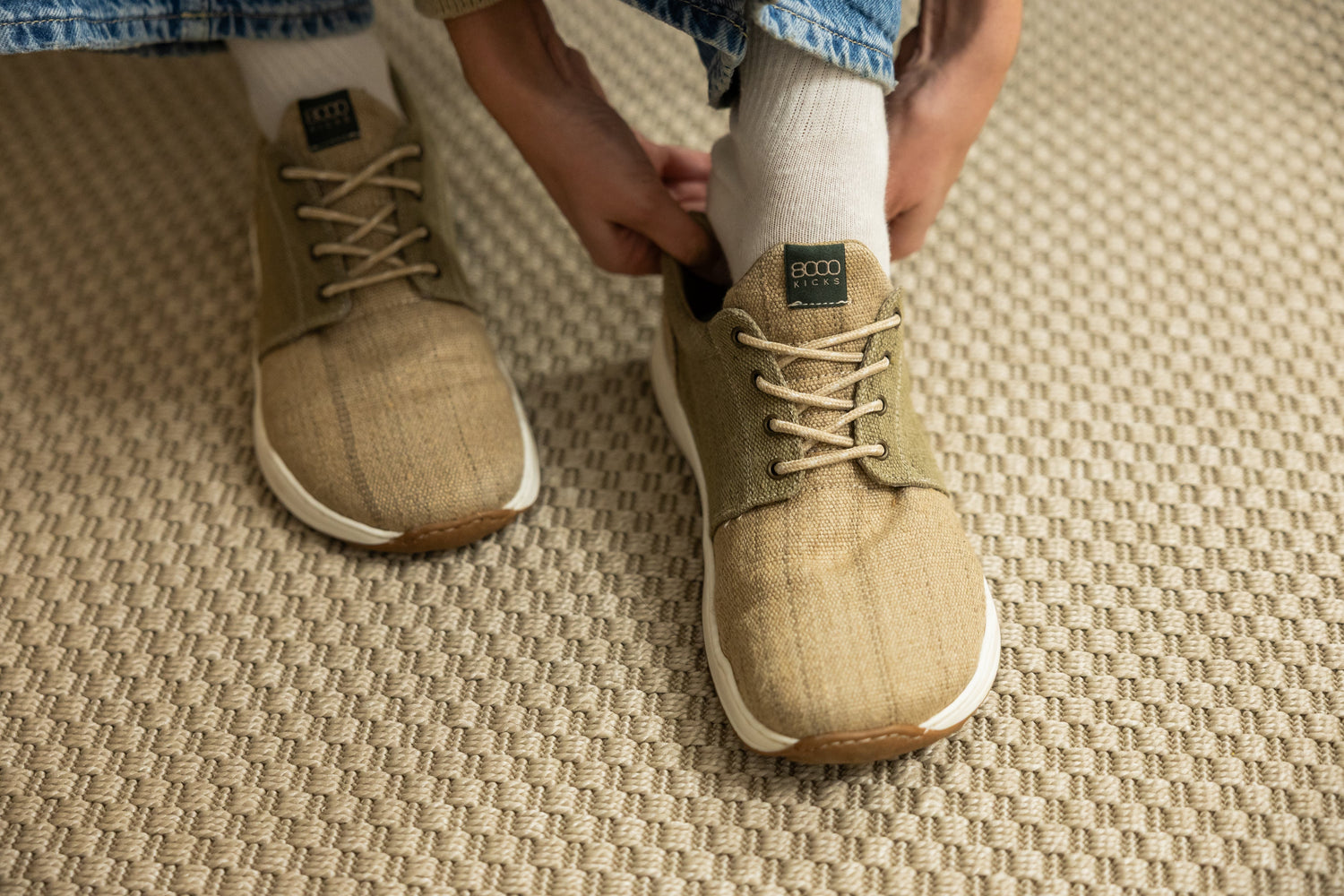 Explorer Wide Toebox for Men in Beige and Green