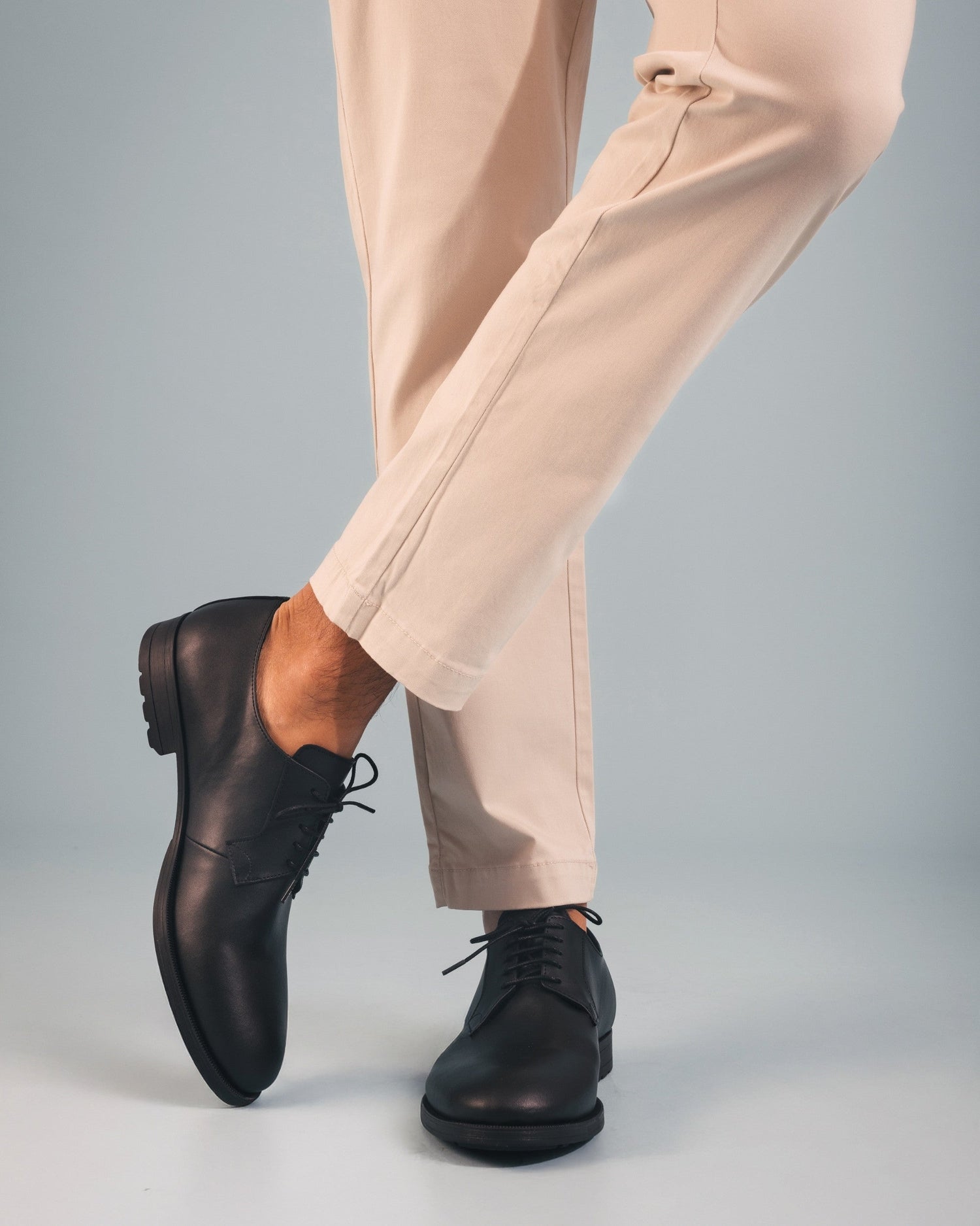 scarpe vegane piatte uomo nera stringhe