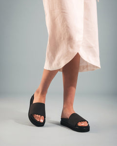 sandalias abiertas con suela chunky | NAE Vegan