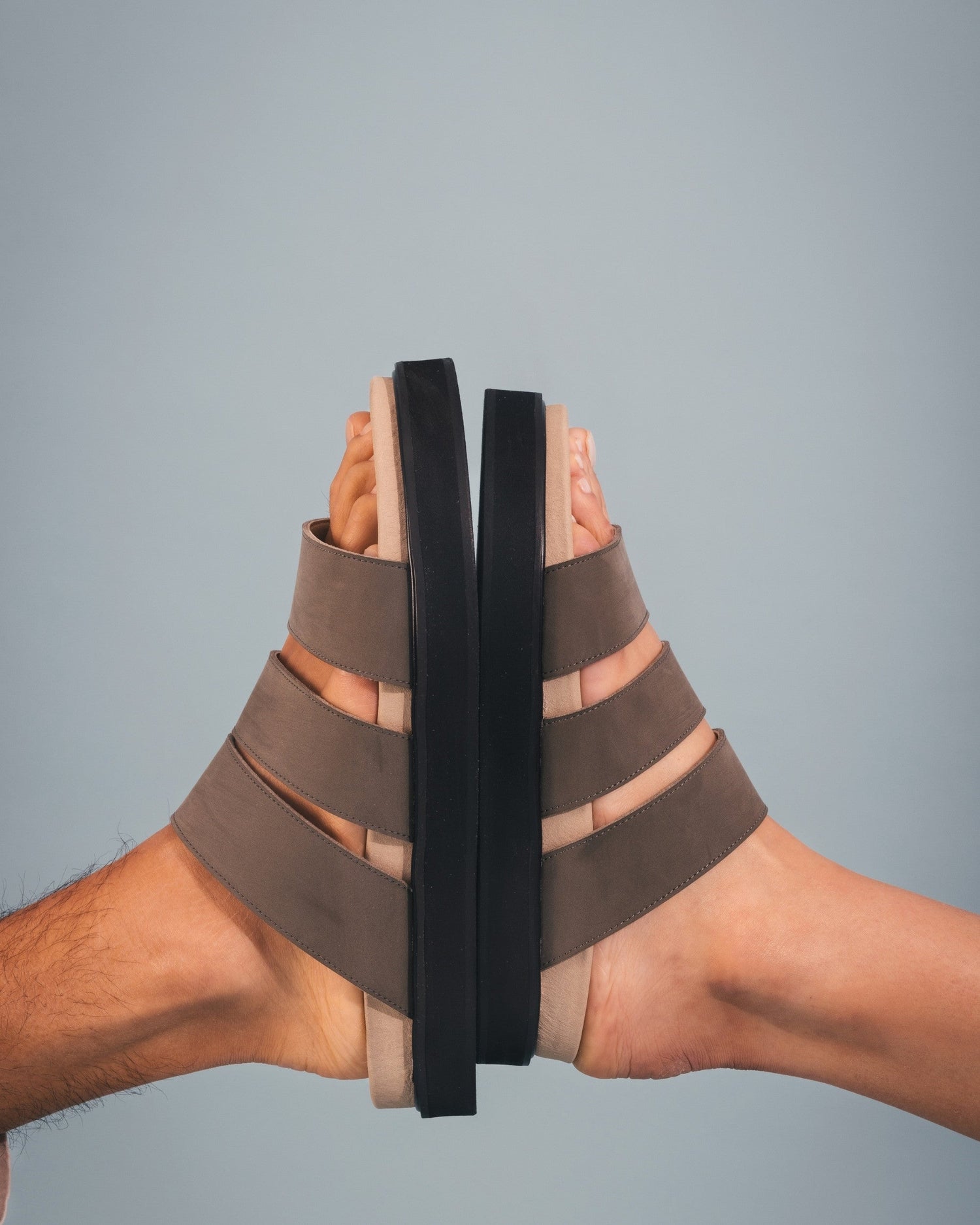 Grun gepolstert Sandalen offene Spitz | NAE Vegan