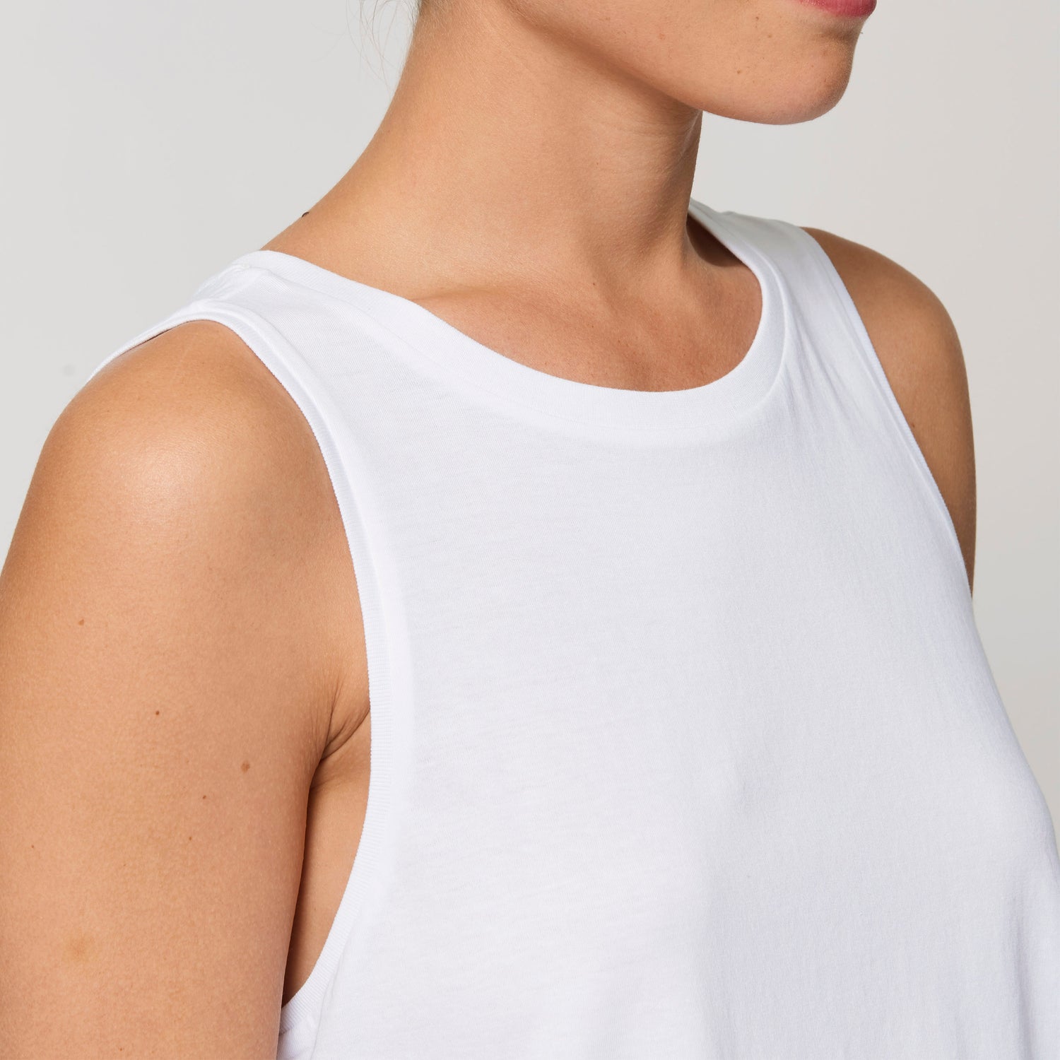 Eco Basics Tank Top / 5 Farben