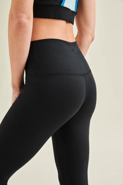 Nachhaltige High Waist Bio-Baumwoll Yoga-Leggings in Schwarz – Produktansicht 2