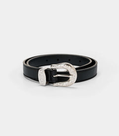 Cintura Vegana Donna con Fibbia Rock - Nera, elegante e audace, perfetta per ogni outfit.