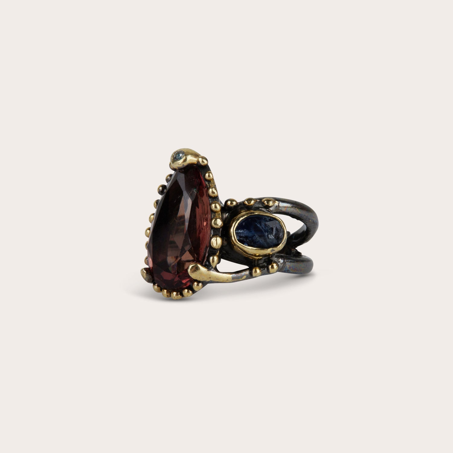 Gemstone splash ring