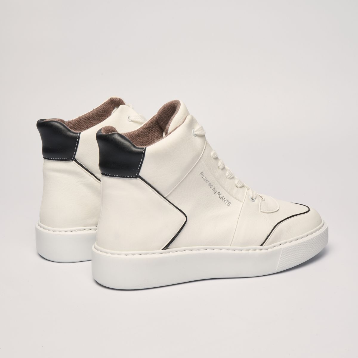 EMI plant-based sneakers – black & white
