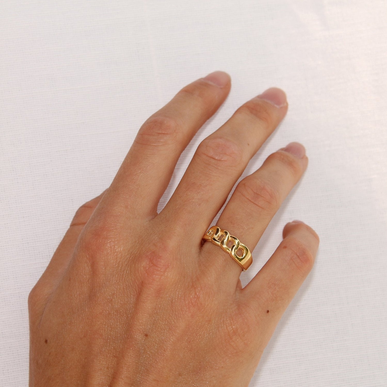 Nina ring